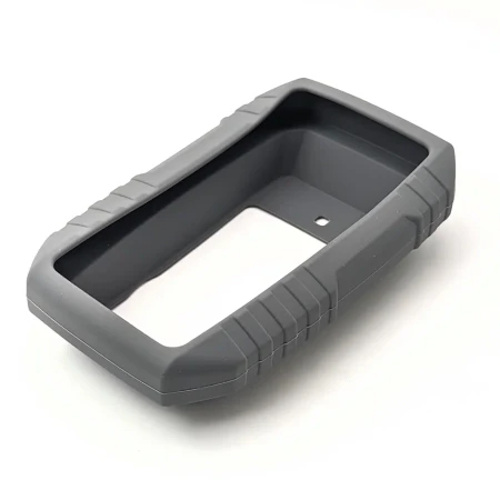 Чехол силиконовый на Garmin Striker 4 (серый)