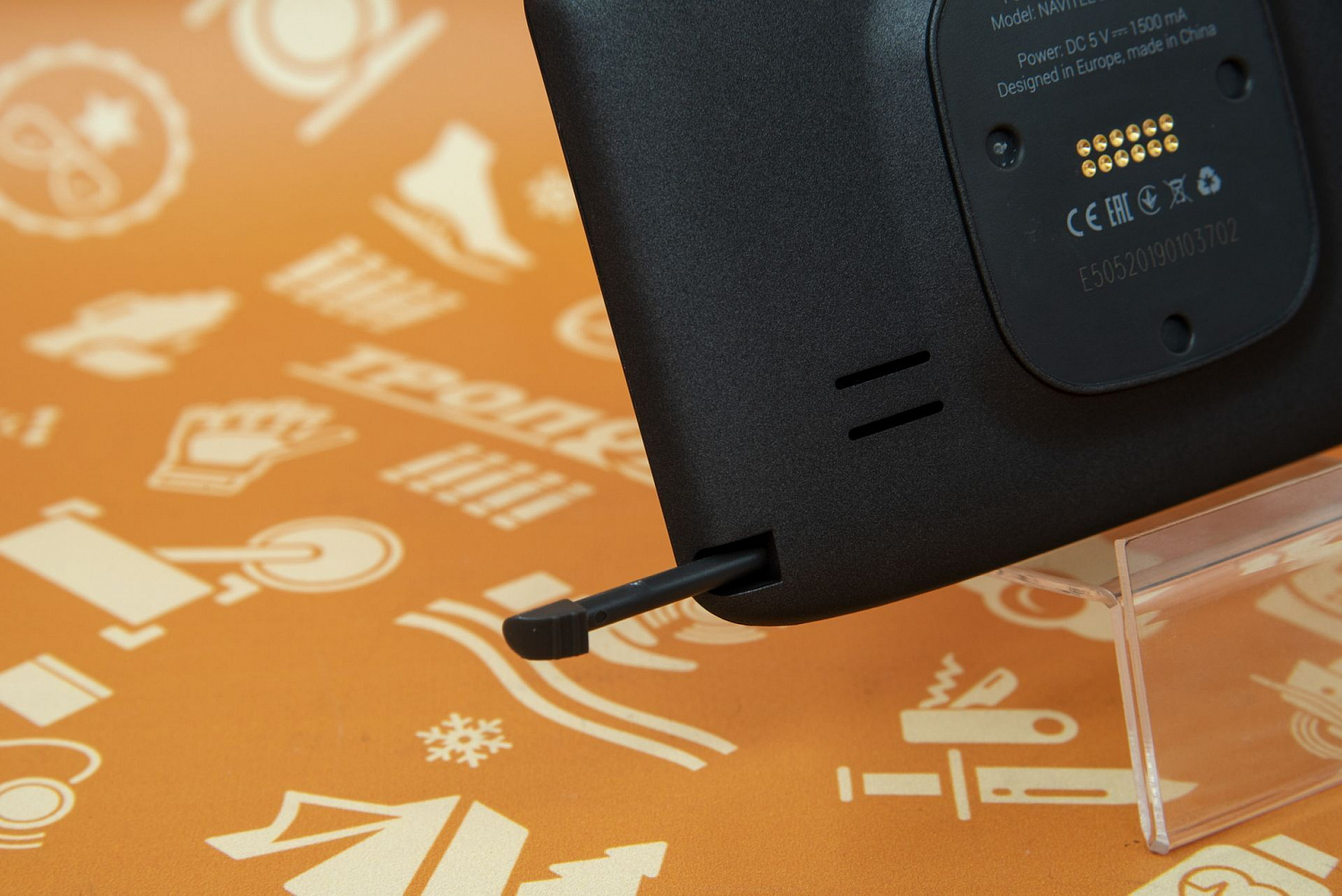 Автомобильный навигатор Navitel E505 MAGNETIC