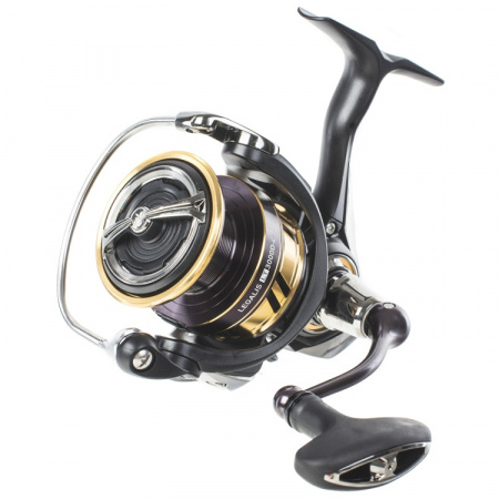 Катушка безынерционная Daiwa 17 Legalis LT (3000-C-XH)
