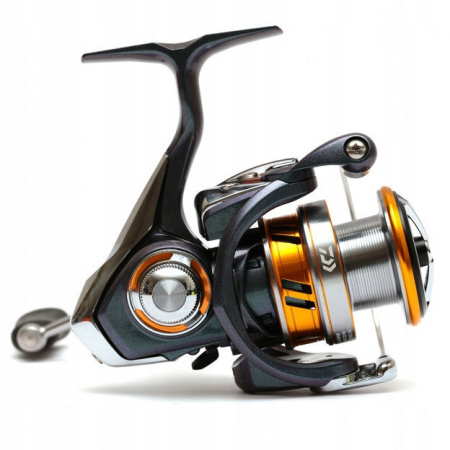 Катушка безынерционная Daiwa 18 Regal LT (2500D)